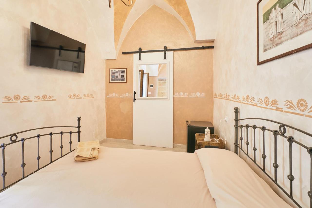 Centro Storico Rooms Галиполи Екстериор снимка