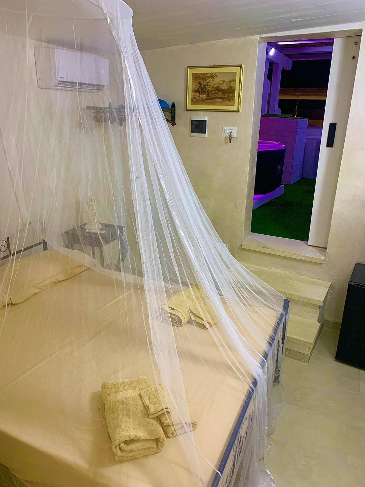 Centro Storico Rooms Галиполи Екстериор снимка